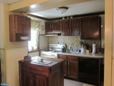 606 Clymer Ln, Ridley Park, PA 19078 - photo 6