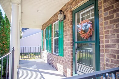 Covered front porch too
