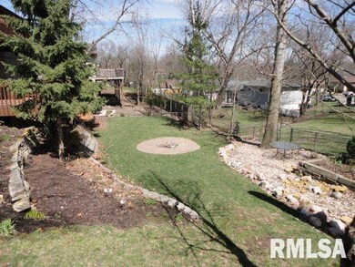 1925 14th St, Bettendorf, IA 52722 - photo 3