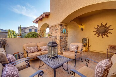 Exterior Front Courtyard