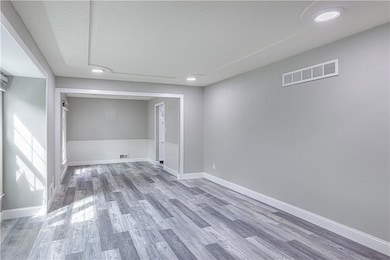 12943 Sycamore Ave, Grandview, MO 64030 - photo 5