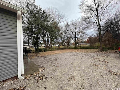 613 Madisonville St, Princeton, KY 42445 - photo 6