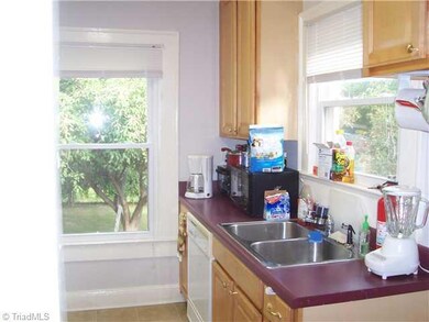 963 Straight St, Asheboro, NC 27203 - photo 3