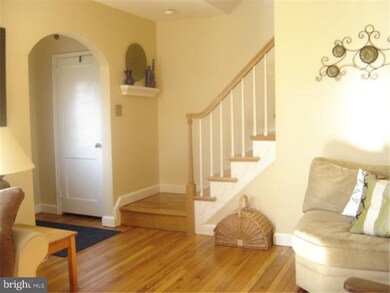 209 Wellington Ave, Reading, PA 19609 - photo 3