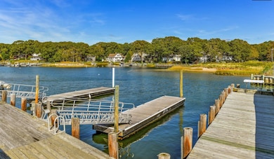 500 Beach Ct, East Marion, NY 11939 - photo 3