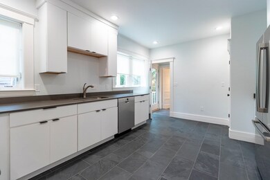 260 Lake Ave unit 1, Newton Highlands, MA 02461 - photo 4