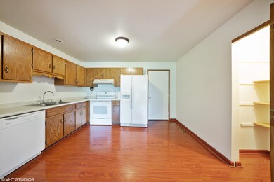 1316 Deerpath Dr, Morris, IL 60450 - photo 5