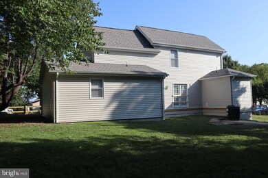 6801 Duluth St, Hyattsville, MD 20785 - photo 5