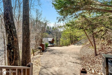 2938 Lightfoot Way, Sevierville, TN 37862 - photo 4