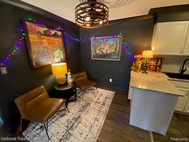 Fontainebleau Condominums unit 237, Waterford, MI 48328 - photo 5