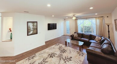 26 Oversized Livingroom