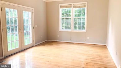 1992 Hidden Fox Way, Vienna, VA 22182 - photo 5