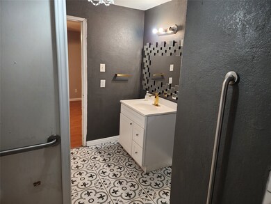 8215 Easter St, Houston, TX 77088 - photo 7