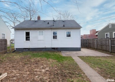 2508 Washington St, Davenport, IA 52804 - photo 7