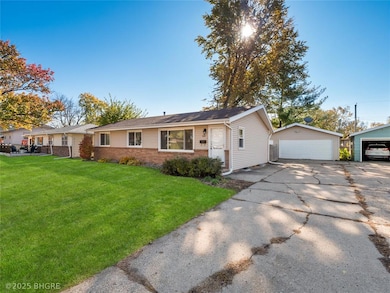 501 SE Lawrence Dr, Ankeny, IA 50021 - photo 2