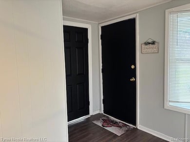 6357 Denton Rd, Belleville, MI 48111 - photo 4