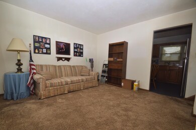 731 Elaine Rd, Columbus, OH 43213 - photo 2