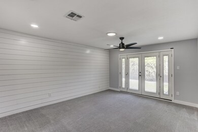 1718 E Rovey Ave-33