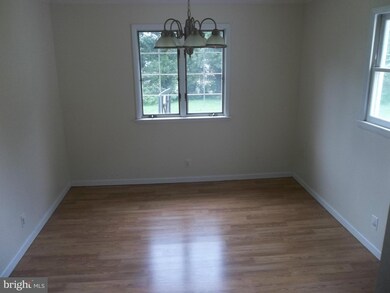 45336 Elmbrook Dr, California, MD 20619 - photo 2