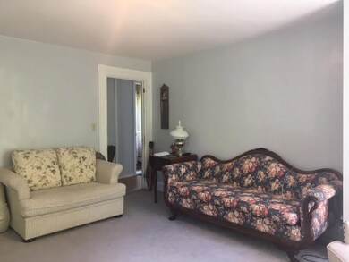 Living Room Unit C