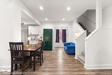 515 W Clinton St, Howell, MI 48843 - photo 5