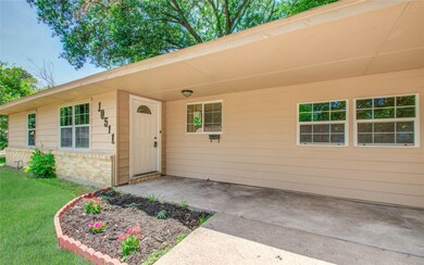 10511 Hollyglen Dr, Houston, TX 77016 - photo 2