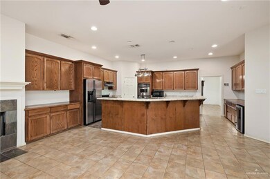 301 Southgate Cir, Weslaco, TX 78596 - photo 5