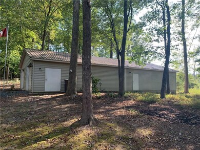 1304 Iron Mountain Rd, Asheboro, NC 27205 - photo 5