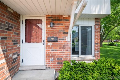 1505 Coloma Ct N, Wheaton, IL 60189 - photo 2