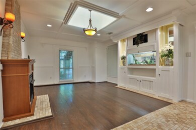 2530 Stadium Dr, Alvin, TX 77511 - photo 6