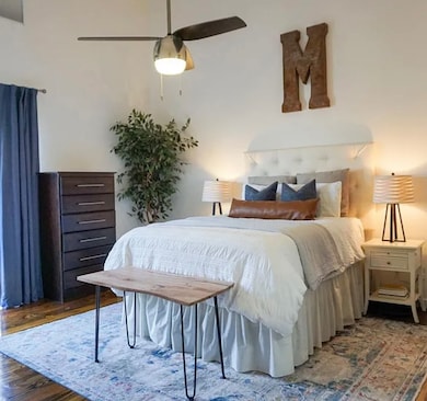 High ceilings, wood floors, en-suite bathroom, 2 closets, the perfect bedroom.