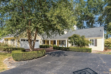 322 Fairway Cir, Columbus, OH 43213 - photo 5