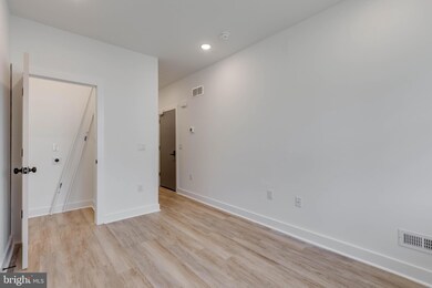 3842 Fairmount Ave unit 1, Philadelphia, PA 19104 - photo 4