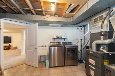 708 N Willow Rd, Elmhurst, IL 60126 - photo 2