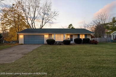 868 Southfield Dr, Williamston, MI 48895 - photo 2