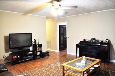 181 Clairmount Dr SE, Calhoun, GA 30701 - photo 3