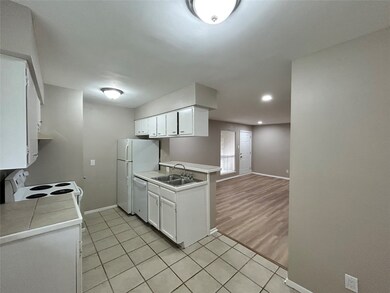 1412 Hawthorne St unit 2, Houston, TX 77006 - photo 4