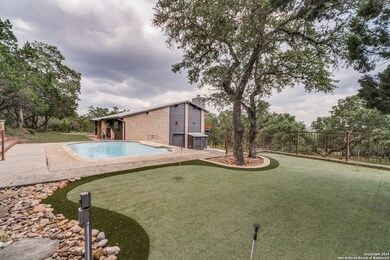 8818 Canyon Crest Dr, Boerne, TX 78006 - photo 2