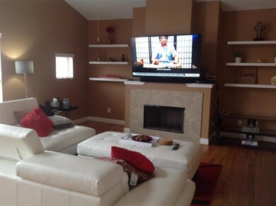 3735 Main Plaza Dr, Houston, TX 77025 - photo 2