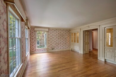 71 Crest Dr, Bernardsville, NJ 07924 - photo 7