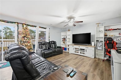 761 Sherman Dr, Chesapeake, VA 23320 - photo 7