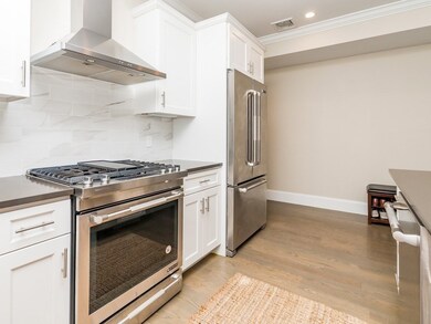 205 W 8th St unit 2, Boston, MA 02127 - photo 3
