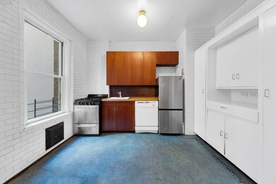 261 W 22nd St unit 11, New York, NY 10011 - photo 7