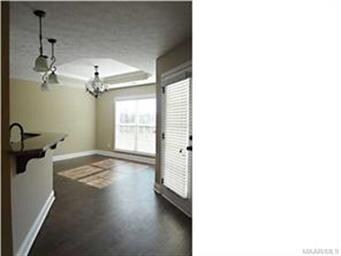 Breakfast room and breakfast bar