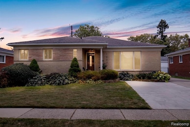 15225 Rosemary Blvd, Oak Park, MI 48237 - photo 4