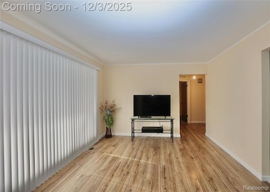 11647 Hovey St, Warren, MI 48089 - photo 5