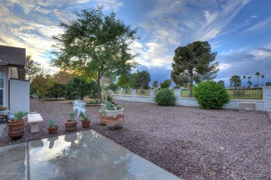 10522 W Wheatridge Dr unit 38, Sun City, AZ 85373 - photo 2