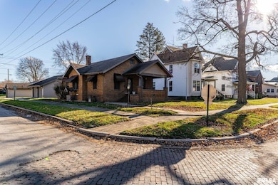 328 N Mclean St, Lincoln, IL 62656 - photo 2