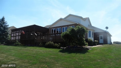 1642 Majestic Dr, Chambersburg, PA 17202 - photo 3