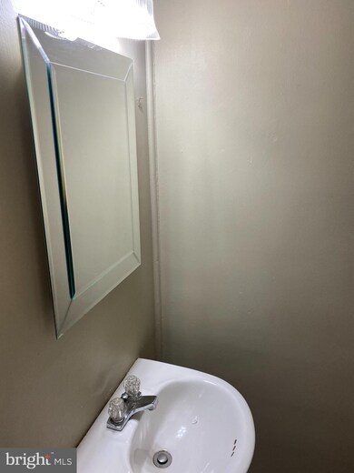 2107 Columbia Place, Hyattsville, MD 20785 - photo 7